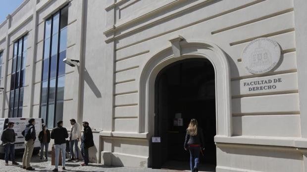 Estas son todas las carreras que podrás estudiar en la Universidad de Sevilla el próximo curso