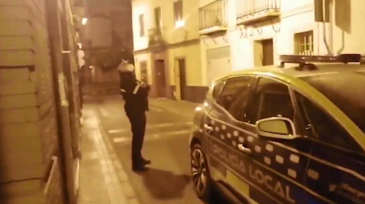 La Policía Local acudió a la vivienda de la calle Santiago