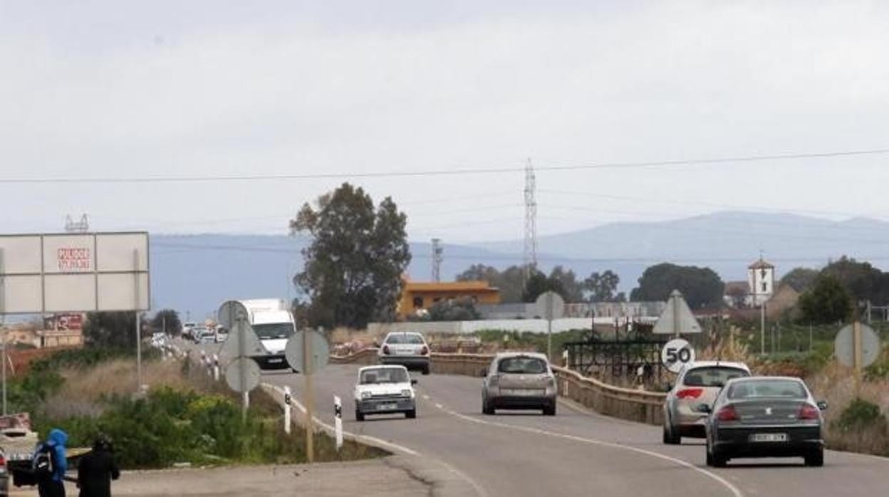 El chalé asaltado se encuentra cerca de la carretera que une Sevilla cno Brenes