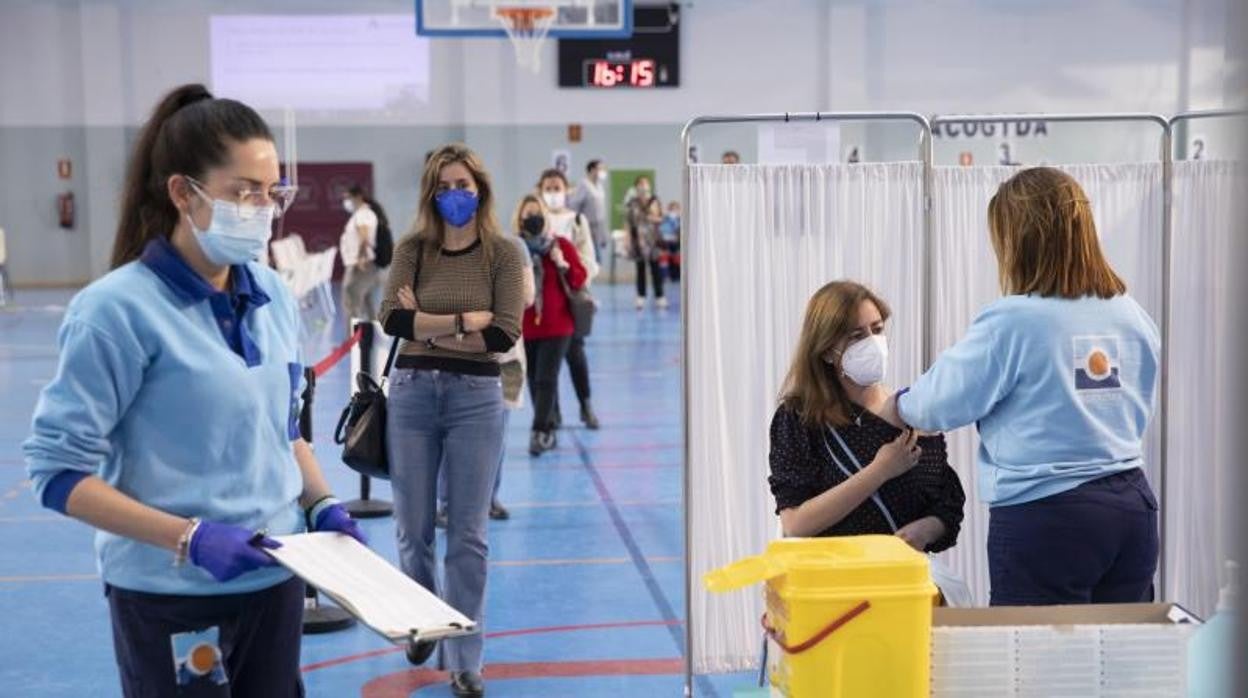 Vacunación contra el coronavirus en Sevilla