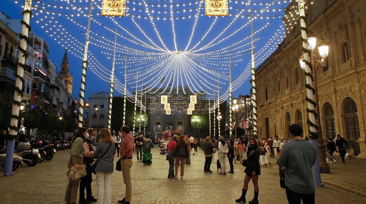 Alumbrado de la no Feria de Abril hace una semana