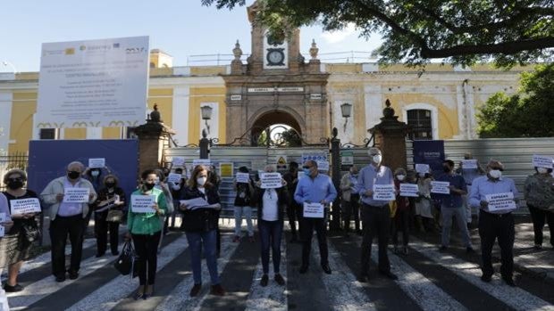 Los vecinos de San Bernardo se manifiestan por las máquinas de la Fábrica de Artillería