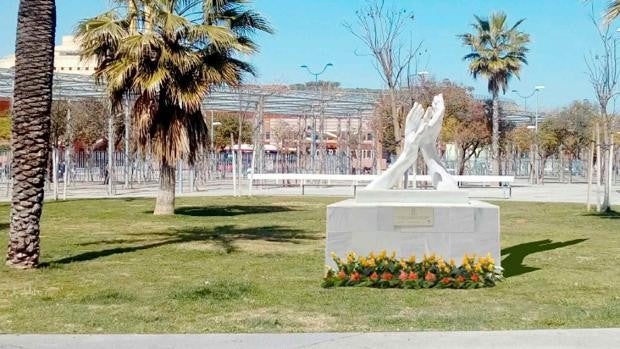 El Ayuntamiento de Sevilla da vía libre al monumento a los sanitarios en el parque de Magallanes