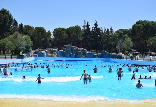 Piscina de olas en Guadalpark