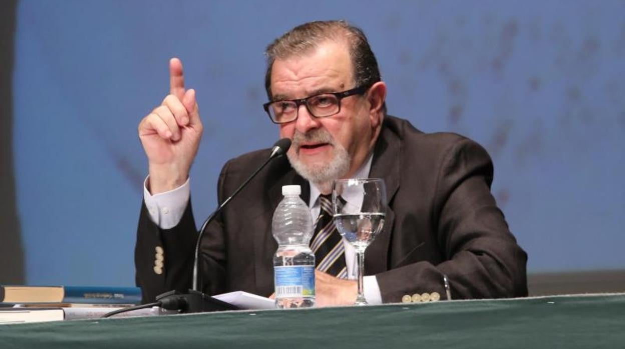 José Rodríguez de la Borbolla, durante su intervención de este jueves en el Foro ‘España a debate’ de Tomares