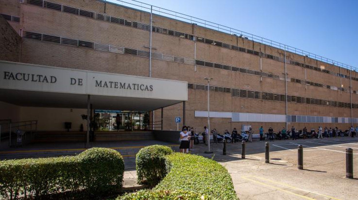 La Facultad de Matemáticas arranca hoy como nuevo punto de vacunación en Sevilla