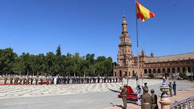 Sevilla también celebra el Día de las Fuerzas Armadas