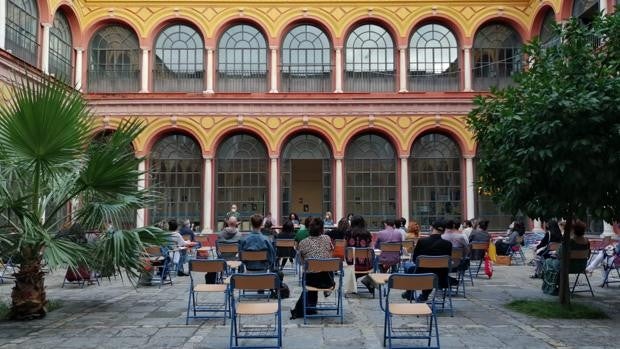 Las oposiciones a Secundaria y Formación Profesional en Sevilla, al aire libre