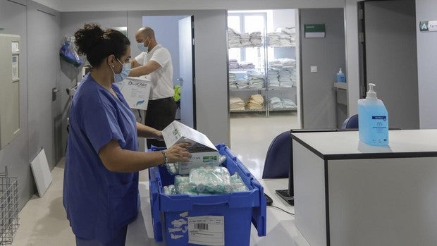 La presión hospitalaria sigue subiendo en Sevilla: hay 161 hospitalizados por Covid, aunque bajan los de UCI