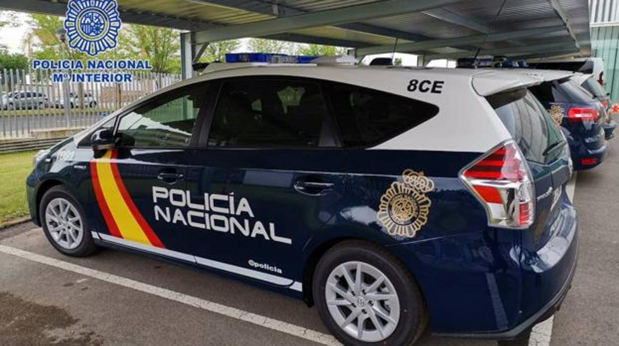 Un patrullero de la Policia Nacional, que realizó la detención del celador