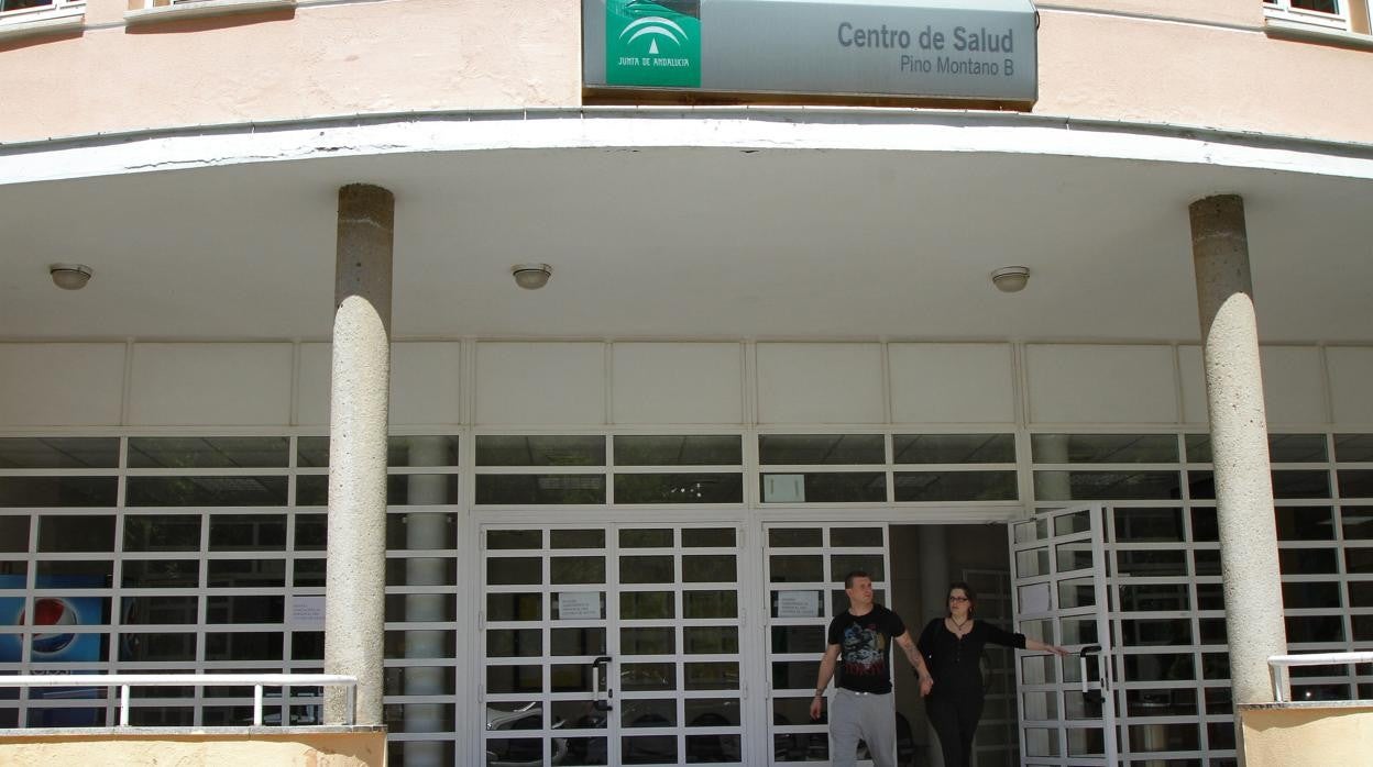 Centro de Salud de Pino Montano B