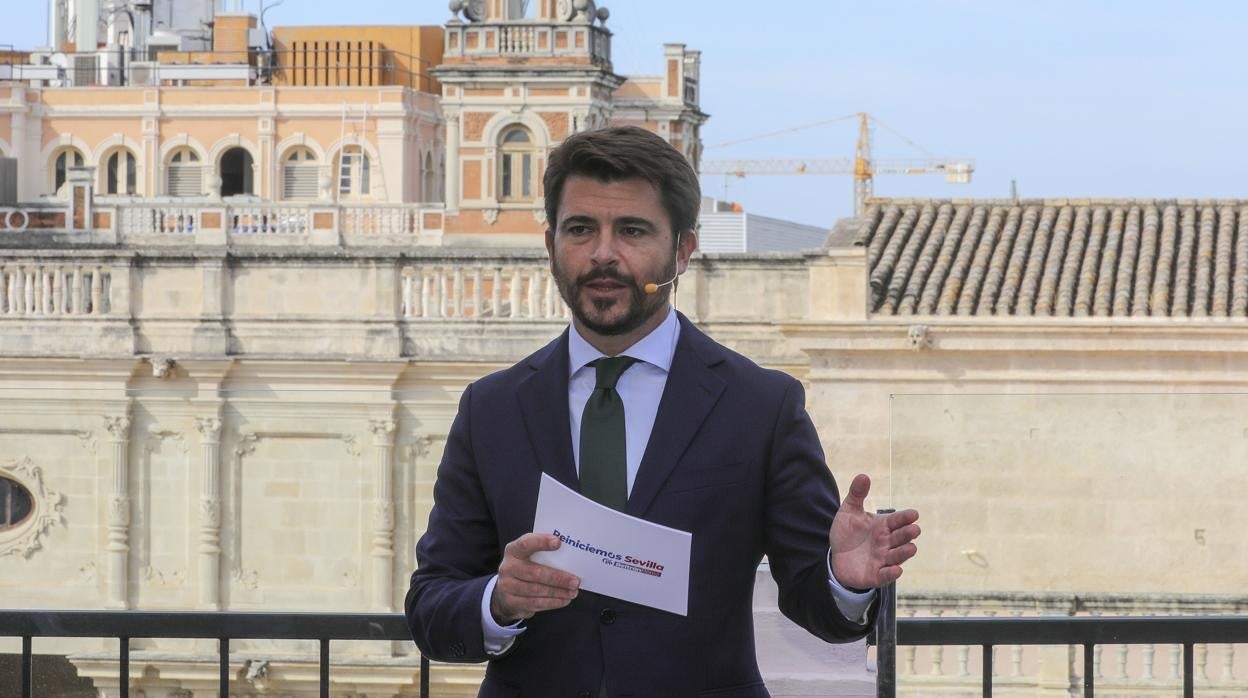 Beltrán Pérez, en uno de sus últimos actos como portavoz municipal del PP