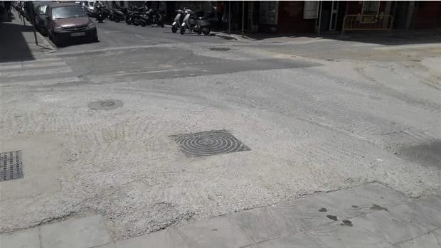 Tres años esperando que Urbanismo conteste por una caída en la calle en Los Remedios