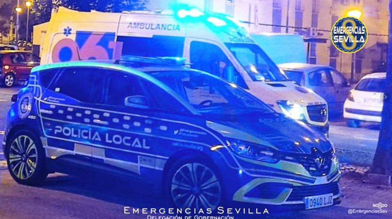 Seis heridos tras chocar dos coches en un cruce de la Avenida de la Paz de Sevilla capital