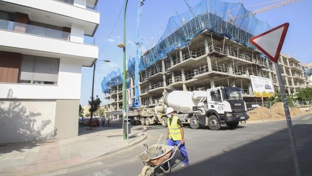 Urbanismo ya tramita en Sevilla un 50% más de licencias que hace seis años