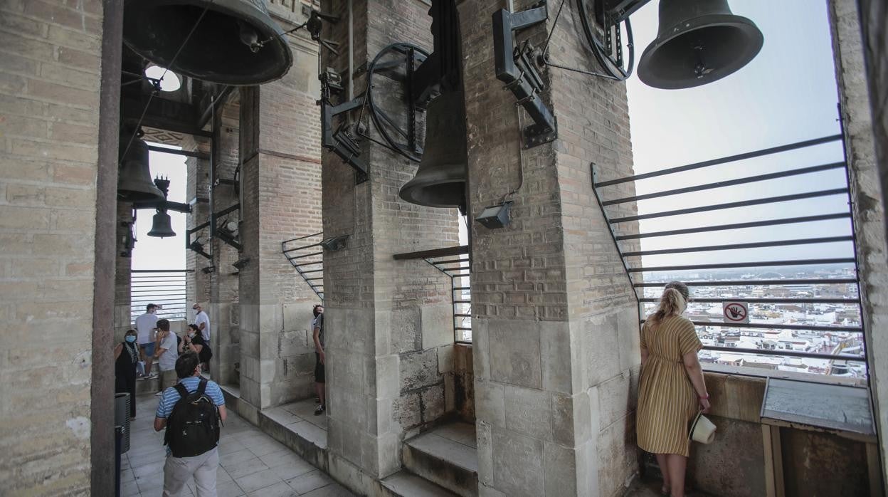 El cuerpo de campanas de la Giralda