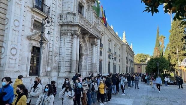 El Consejo de Alumnos pretende parar hoy la universidad en protesta contra la Ley de Convivencia