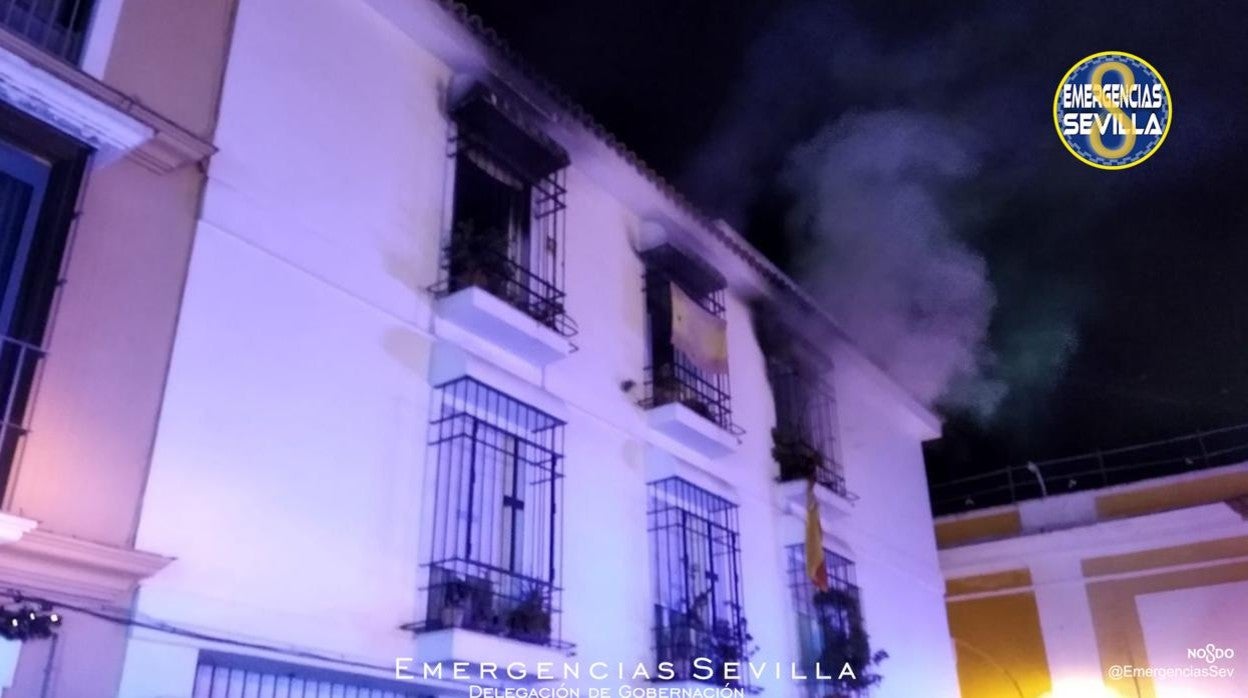 Imagen de la vivienda calcinada tras el incendio