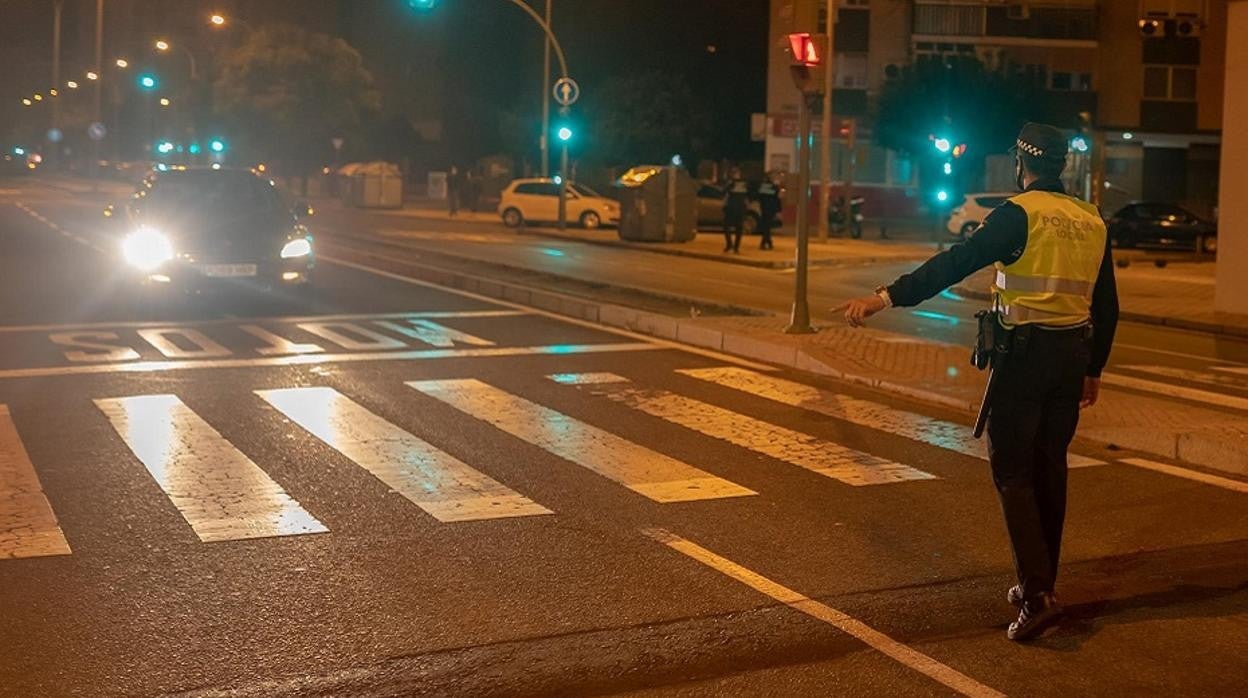 Un agente de la Policía Local de Sevilla en una imagen de archivo