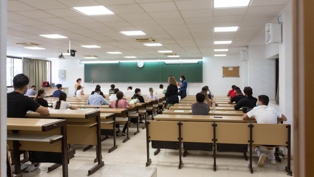 El porcentaje de aprobados en la Universidad de Sevilla subió ocho puntos el curso de la pandemia