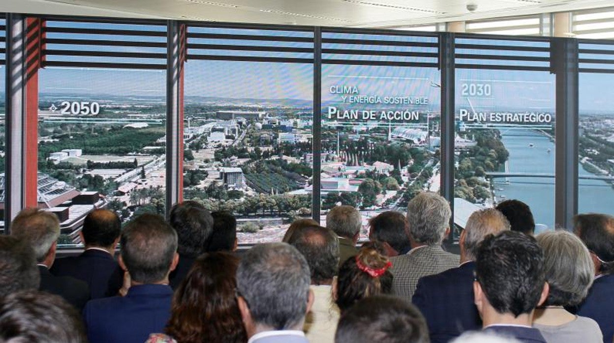 Presentación del proyecto eCitySevilla en la Torre Pelli