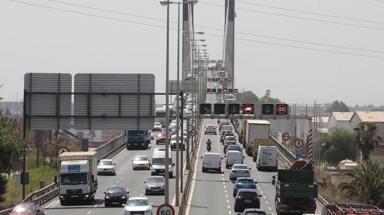 El accidente ha tenido lugar en el puente del Centenario