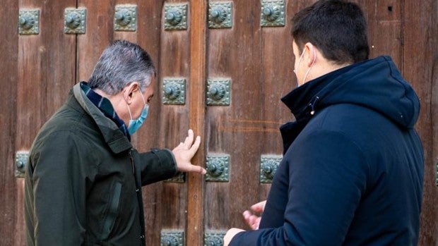 El Ayuntamiento de Sevilla no permite a los concejales del PP entrar en San Hermenegildo