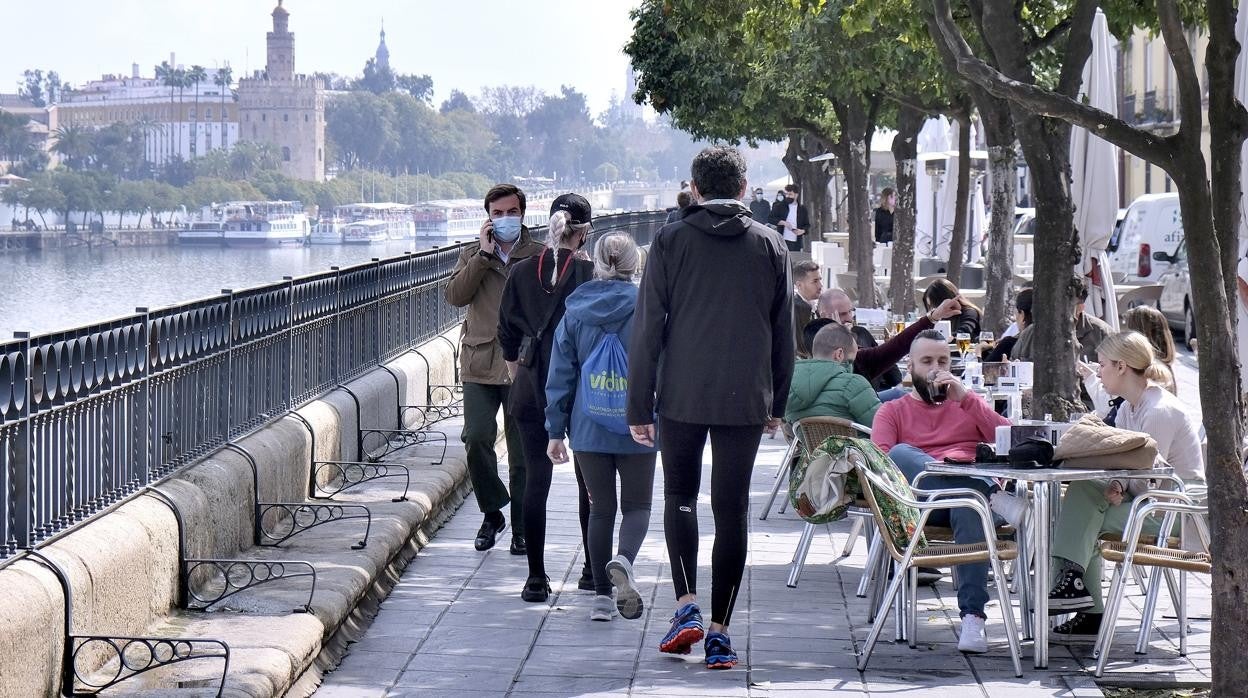 El buen tiempo favorecerá los paseos y el consumo en las terrazas