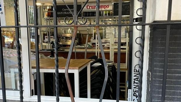 Oleada de robos: los negocios de la calle Previsión de Sevilla piden más vigilancia policial