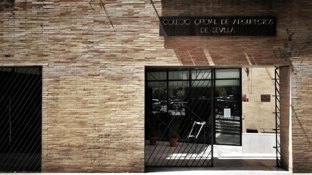 La Audiencia reprocha al Colegio de Arquitectos de Sevilla y la decana los ataques a la Fiscalía y la instructora