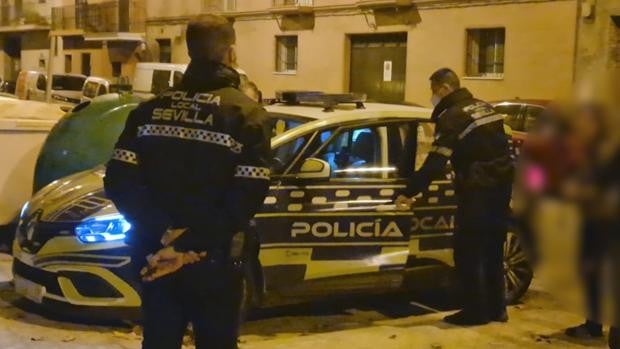 Muere en Sevilla un motorista tras colisionar con un turismo cuyo conductor se dio a la fuga