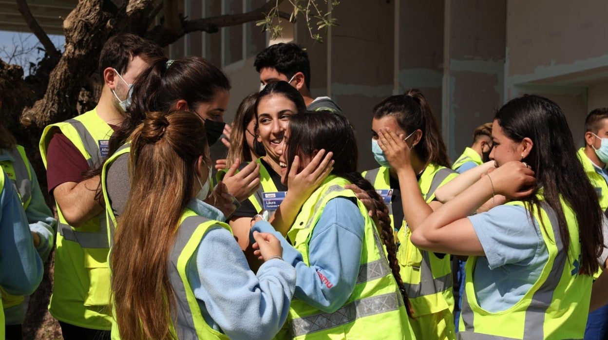 Varios de los voluntarios que viajan hoy a Rumanía