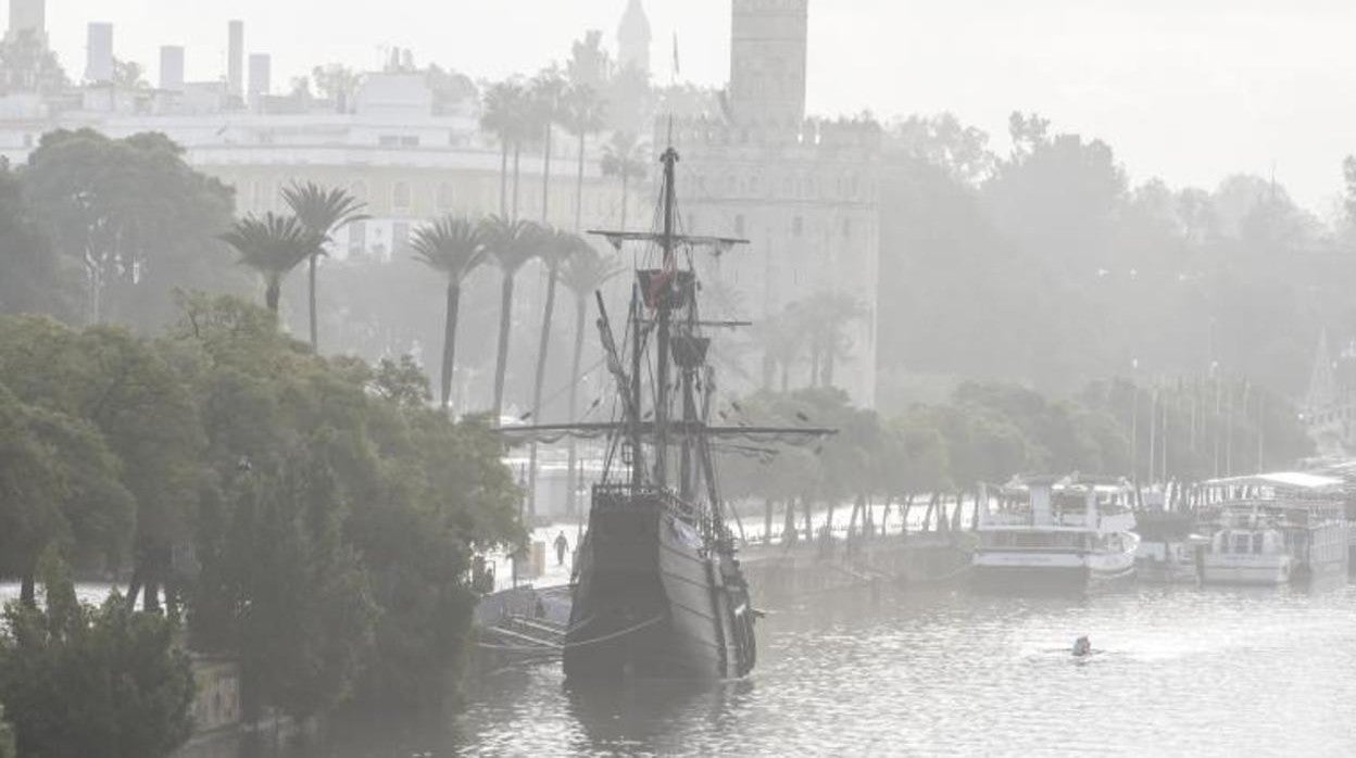 Mañana de niebla en Sevilla