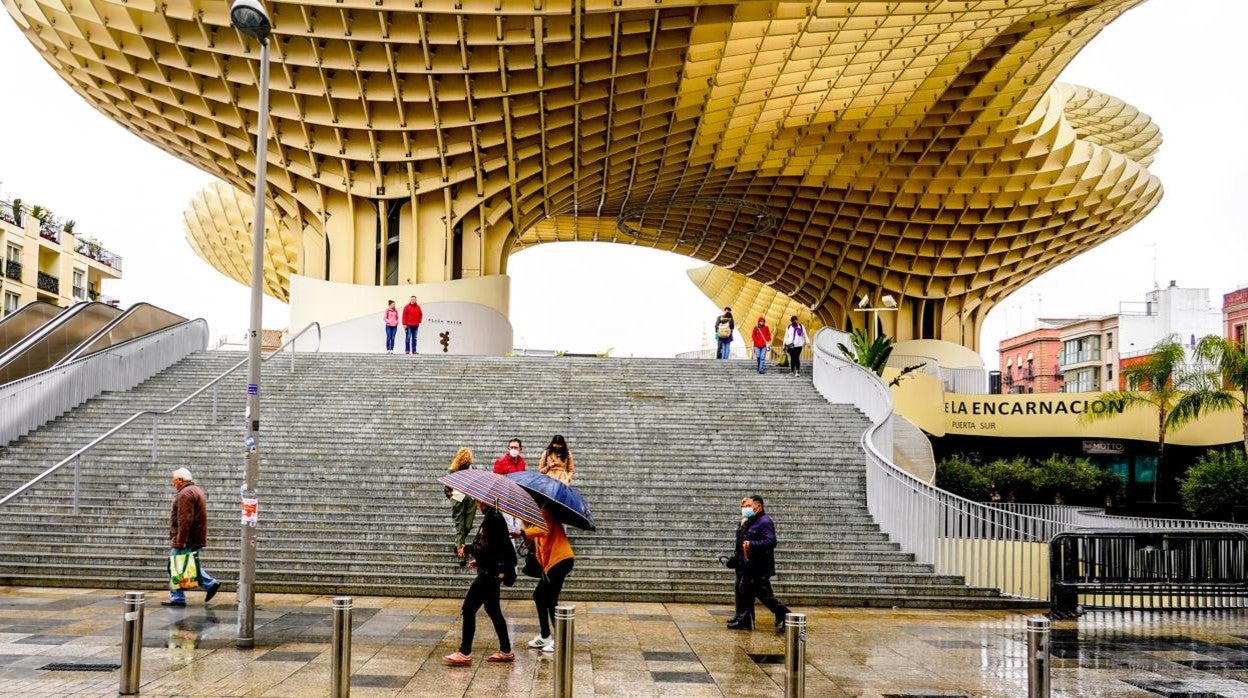 Las primeras lluvias de la semana en Sevilla, este martes