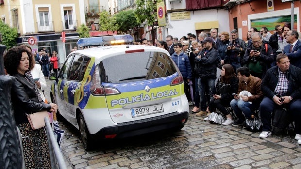 Los patinetes y las bicis de alquiler estarán prohibidos en el Centro durante la Semana Santa