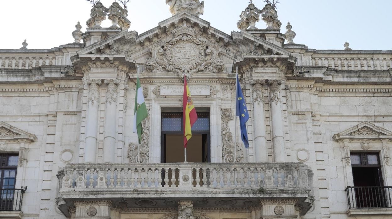 Fachada de la Universidad de Sevilla