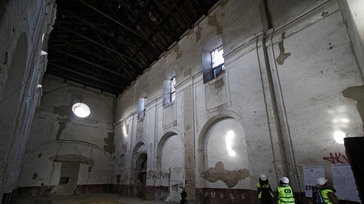 Interior del templo de San Laureano, que se está recuperando