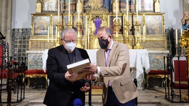 La Universidad de Sevilla regula el uso de sus espacios para que las cofradías puedan pedir refugio