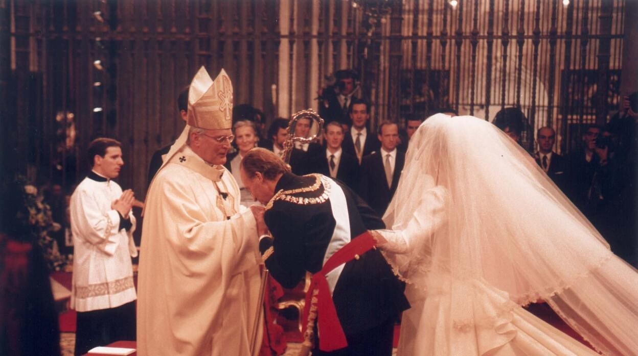 El cardenal Amigo oficia la boda de la Infanta Elena