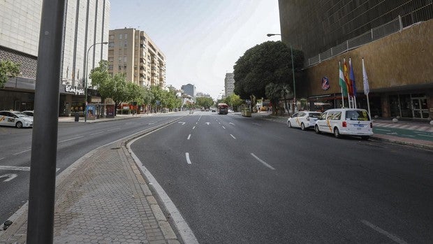 Detenido en Sevilla un conductor que triplicaba la tasa del alcohol y se dio a la fuga tras arrollar a una motocicleta