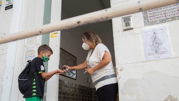 El colegio José María del Campo de Triana recupera el aula de tres años que perdió