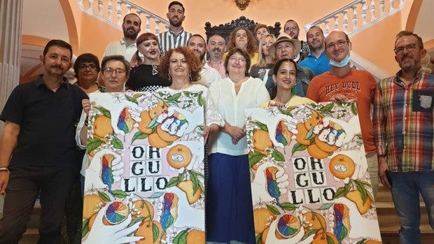 El Ayuntamiento de Sevilla presenta el cartel del Orgullo 2022, de Ana Jarén