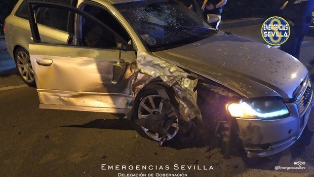 Detenido un conductor sin carné y borracho tras embestir a otro coche en el Tamarguillo