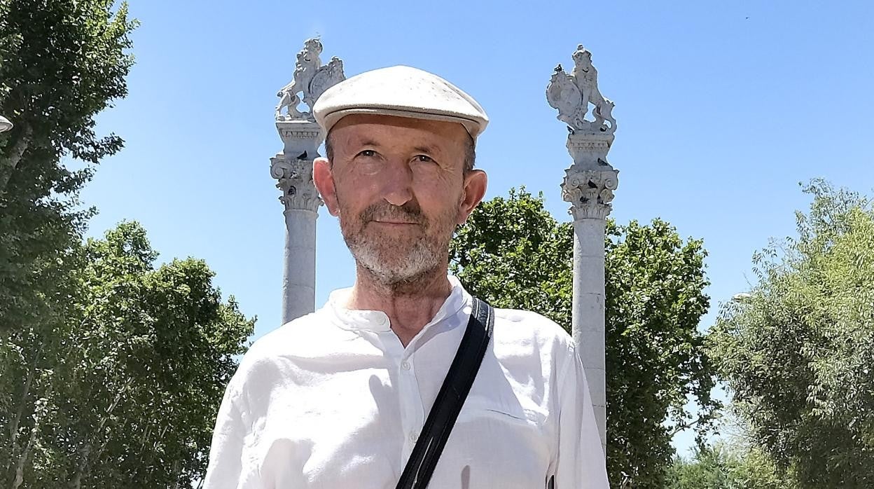 El periodista Paco Correal, en la Alameda de Hércules