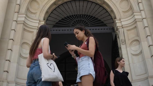 Los exámenes de Selectividad, guardados en un búnker hasta que los reciben los correctores