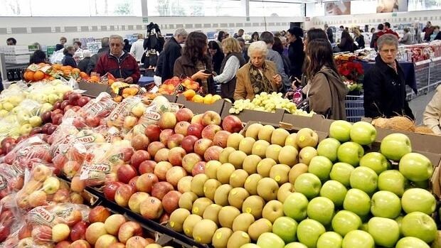 Las familias españolas gastan una media de 6.138 euros anuales en la cesta de la compra