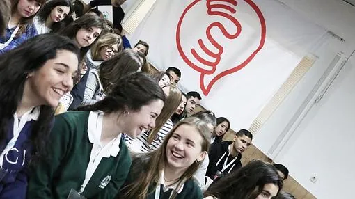 Jóvenes de Madrid durante el encuentro de Scholas