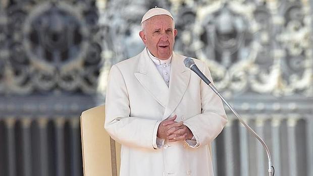 El Papa Francisco ofrece una audiencia general en la Piazza San Pietro (Vaticano)