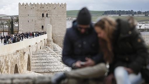 Turistas en el entorno de la Mezquita de Córdoba