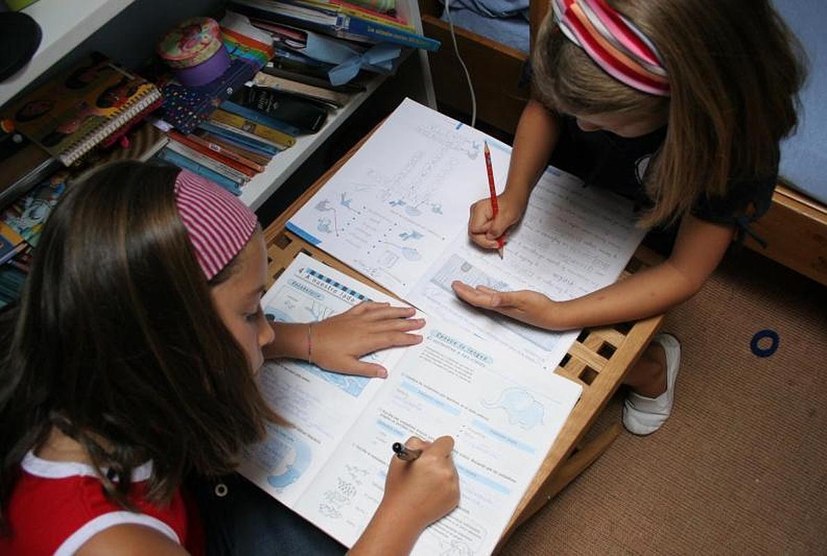Los niños españoles están entre los más estresados por la carga de los deberes
